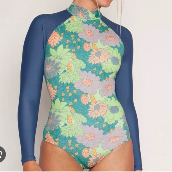 Seea Gaviotas Surf Suit Mirage Floral Medium - Picture 2 of 11